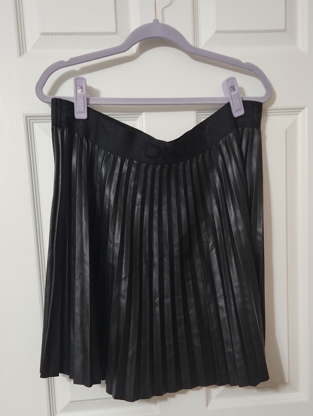 Chic Rave Goth Party DKNY Black Pleated Faux-Leather Mini Pleated Skirt